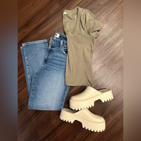 Platform Clogs - Picture 2 of 7